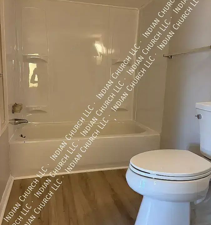 2nd image of 4260 S Park Ave #4