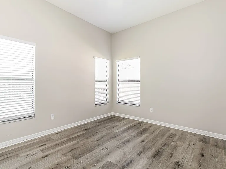 8728 Grandee Dr — Photo 12