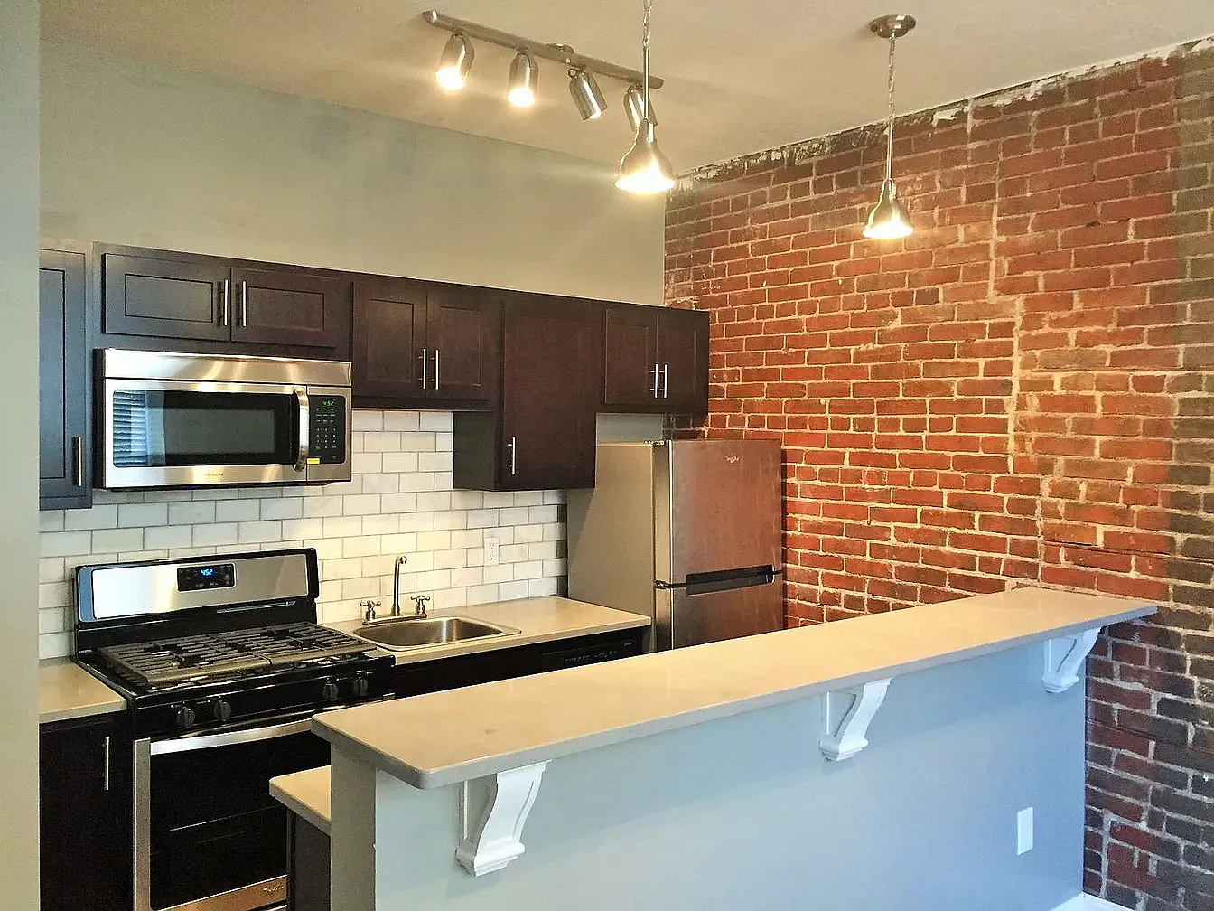 5719 E Liberty Blvd — Photo 2