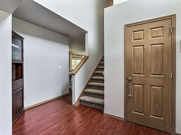 5th image of 2218 23rd Street Pl SE