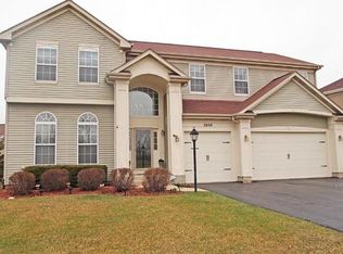 2050 Broadsmore Dr, Algonquin, IL 60102
