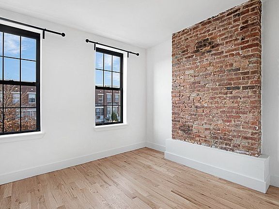 5th image of 300 Palmetto St APT 3l