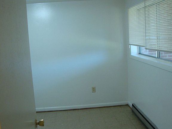 2nd image of 610-642 Lee St #46