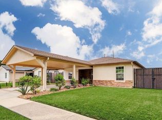 617 Burke Rd, Pasadena, TX 77506