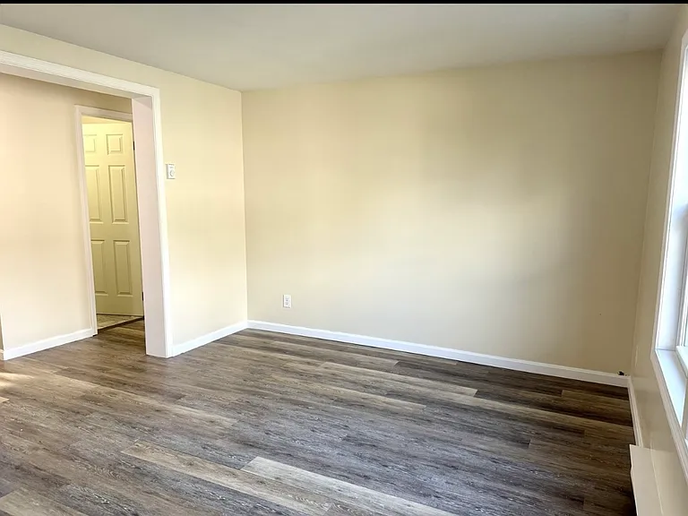 73 Cedar St #B4 — Photo 3