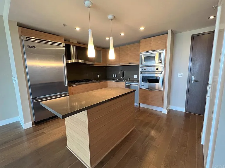 1325 Pacific Hwy #1506 — Photo 10