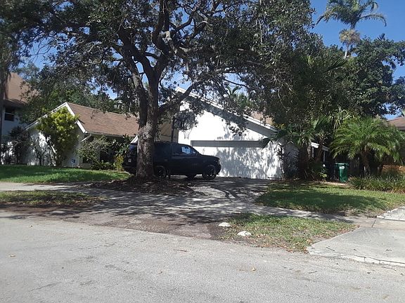 3rd image of 21321 NE 23rd Ave