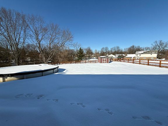 4th image of 7281 Blackstone Dr