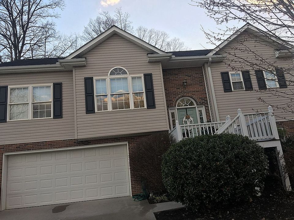 2nd image of 1861 Silver Cloud Ln