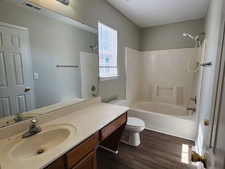 1126 Maria Christina Ln — Photo 11