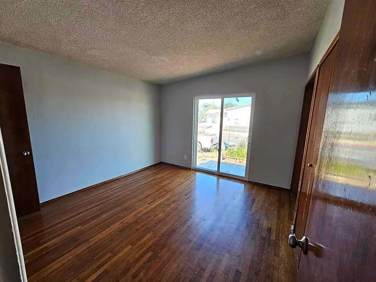 4995 Dubois Dr — Photo 13