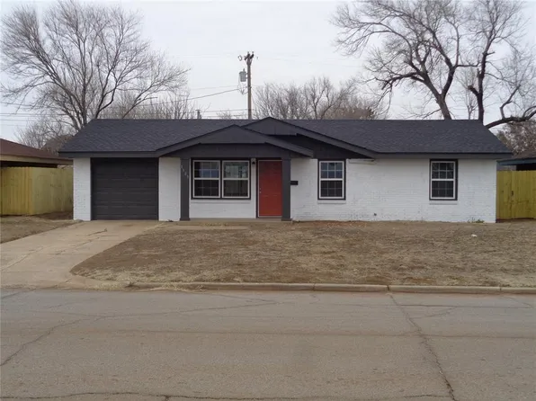 1103 Asalee St, Altus, OK 73521