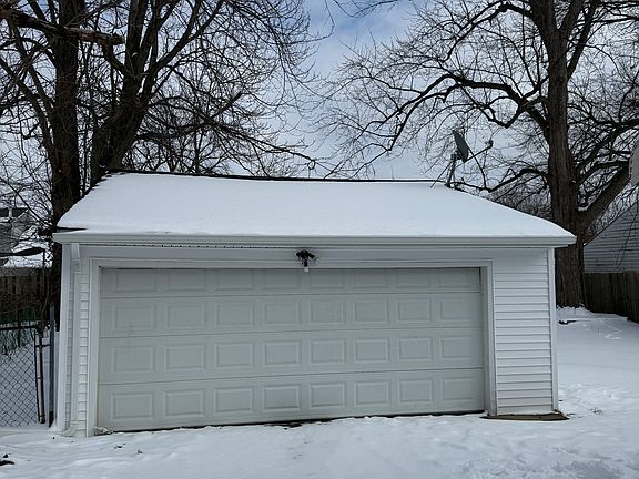 2nd image of 1289 E 359th St
