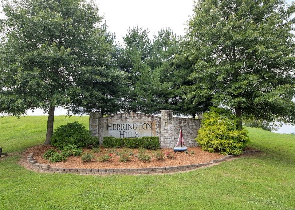 1st image of 345 Lakeside Dr
