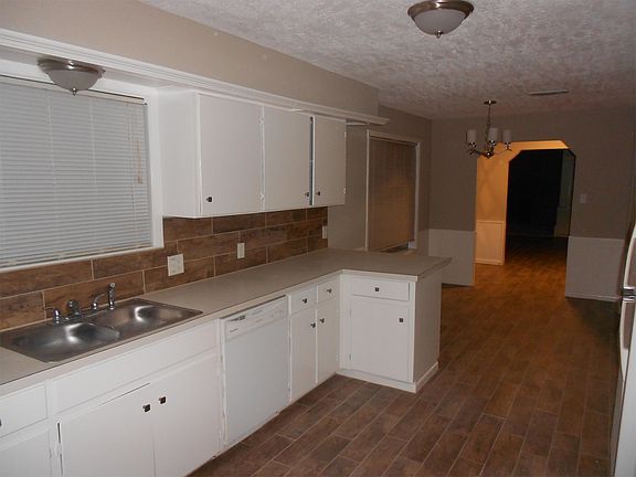 5th image of 605 Quail Creek Dr