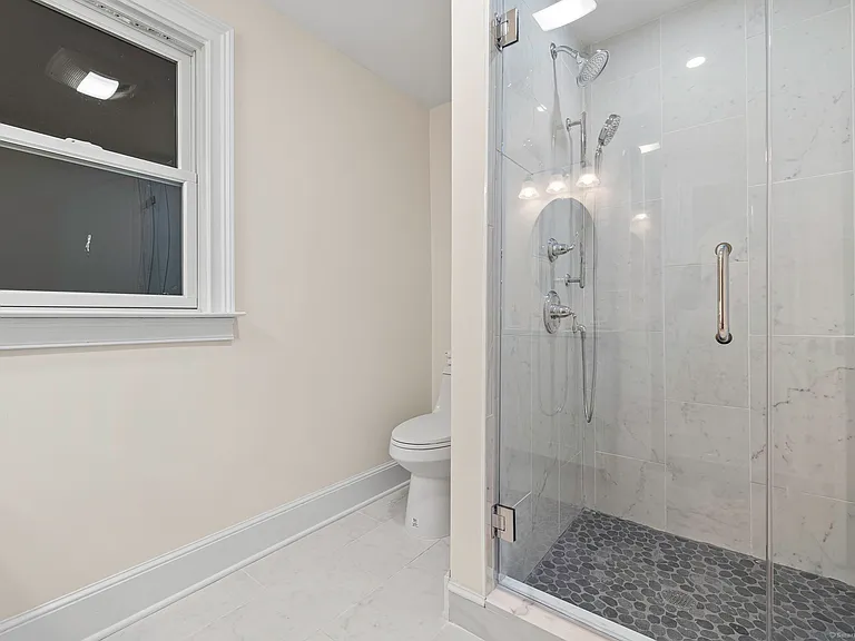46 Puritan Ln — Photo 15