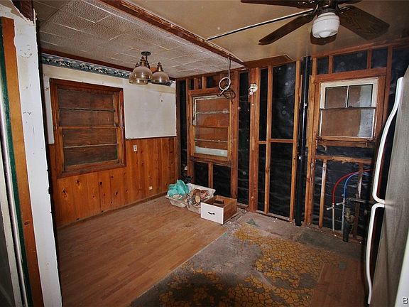 3rd image of 1040 Robinhood Blvd