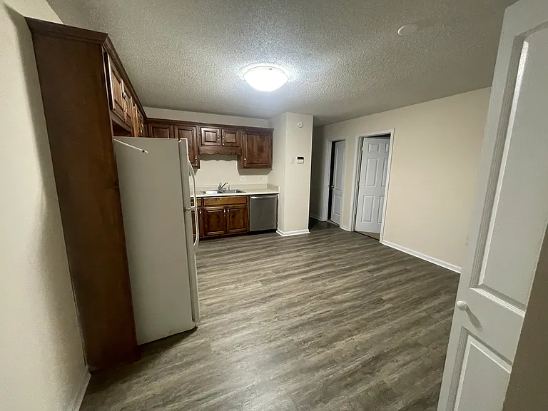111 Grove Street Ext — Photo 36