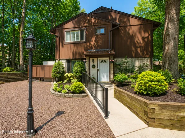 24 Rumson Rd, Staten Island, NY 10314