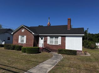 814 S Main St, Baxley, GA 31513