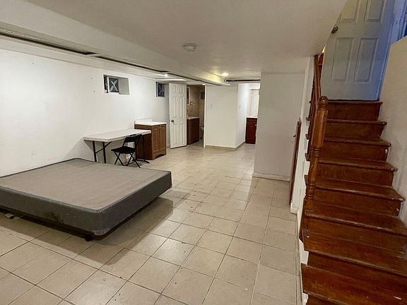 5th image of 16414 Goethals Ave Floor 1