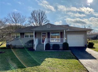 1869 Adams St, Coshocton, OH 43812