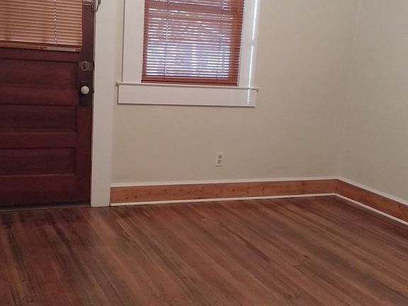 4th image of 129 Hudson St