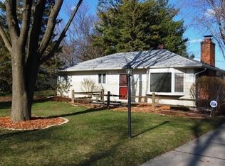 W160N9712 Colonial Dr, Germantown, WI 53022