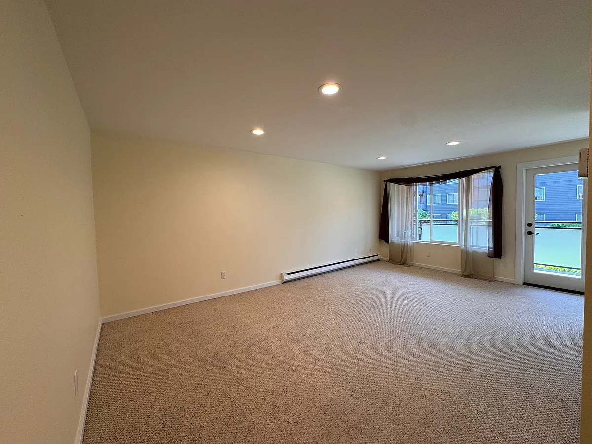Photo 2 of 24 - 7001 Sand Point Way NE #C311 - Seattle, WA Living room - 7001 Sand Point Way NE #C311