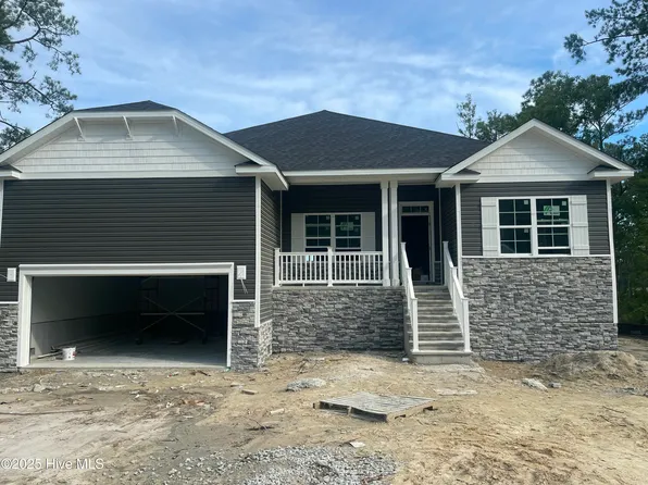 871 Pantego Boulevard SE, Bolivia, NC 28422