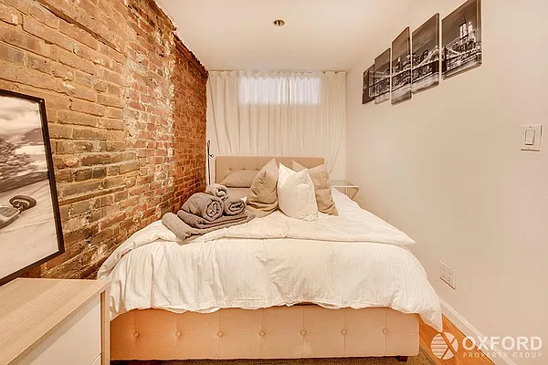 Rented by Oxford Property Group | media 9