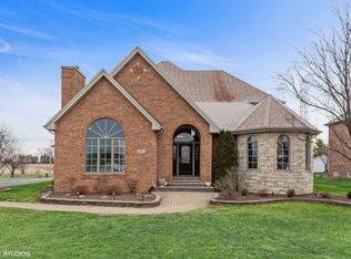 13171 W Meadow Hill Ln, Lemont, IL 60439