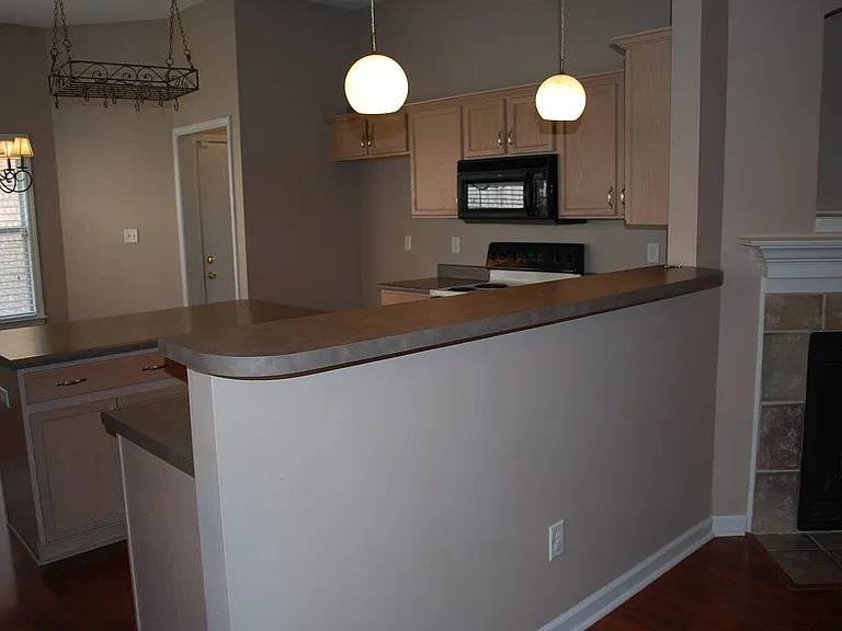 6955 Parkbrook Ln — Photo 4