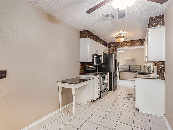 3rd image of 7129 NW 16th St #7129