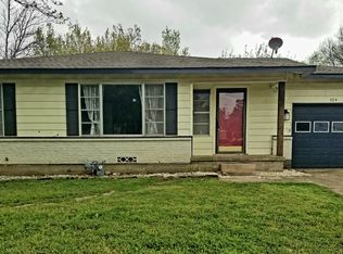 304 Fannin Ave, Bonham, TX 75418