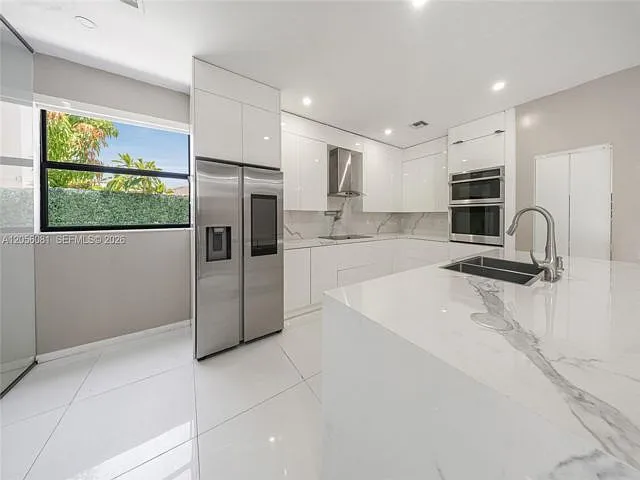 11731 SW 234th St — Photo 3
