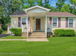 52 Moorehouse Rd, New Egypt, NJ 08533