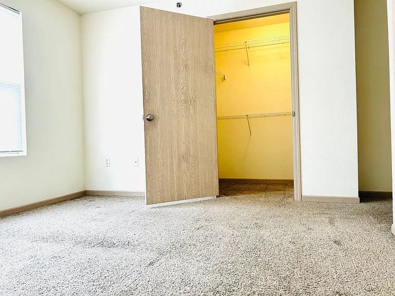 913 Westridge Dr #10 — Photo 16