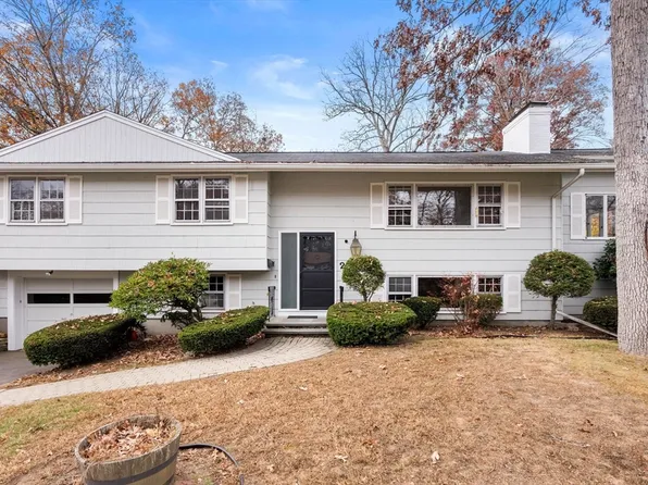 20 Inverness Rd, Norwood, MA 02062