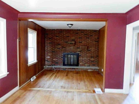 2nd image of 505 Rosewood Ave