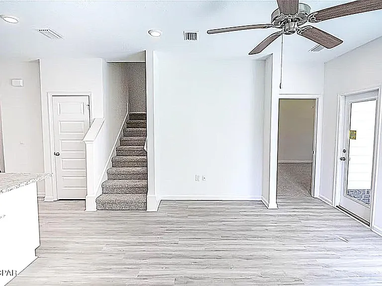 30 Sandywoods Ct — Photo 8