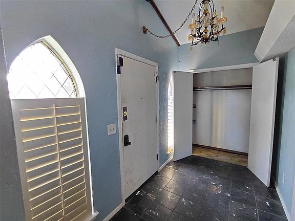 3rd image of 9707 Warriner Cir