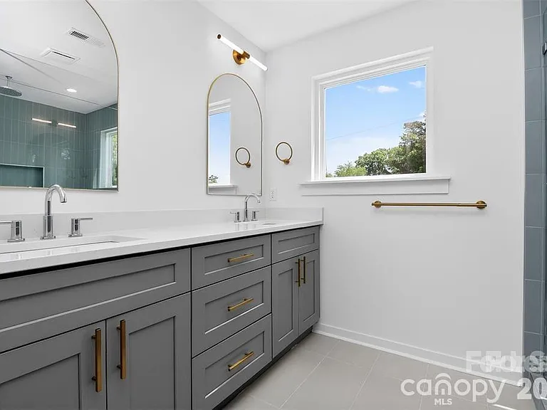 2714 Baltimore Ave — Photo 23