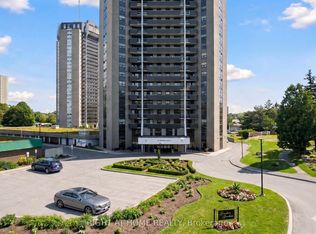 900 Dynes Rd #1708, Ottawa, ON K2C 3L6