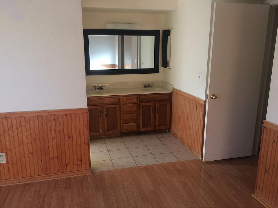 1st image of 1748 S Rogers Cir