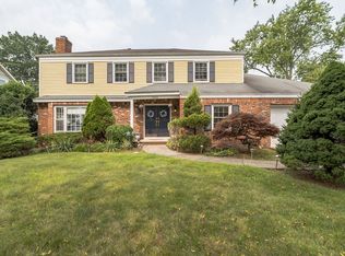 825 Valley Rd, Wayne, NJ 07470