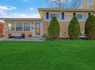 134 Mildred Ln, Chicago Heights, IL