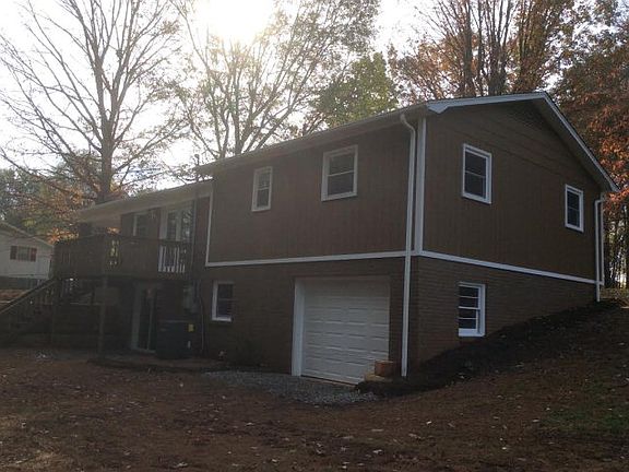 2nd image of 2526 Belshire Dr