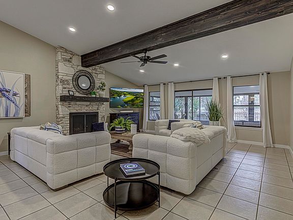 4th image of 103 OASIS #A Street