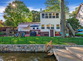 50 Beach Rd, Pascoag, RI 02859